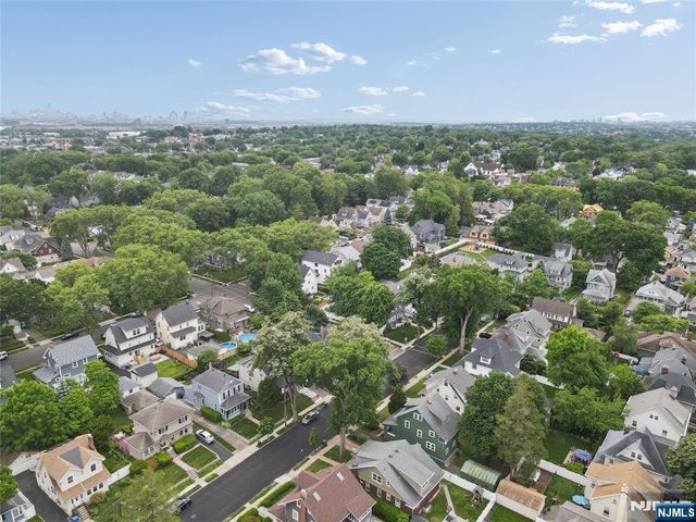 42 Walnut Street, Rutherford, NJ 07070