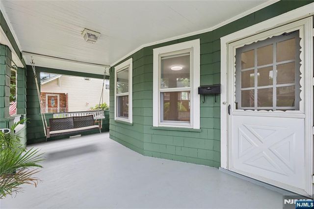 42 Walnut Street, Rutherford, NJ 07070