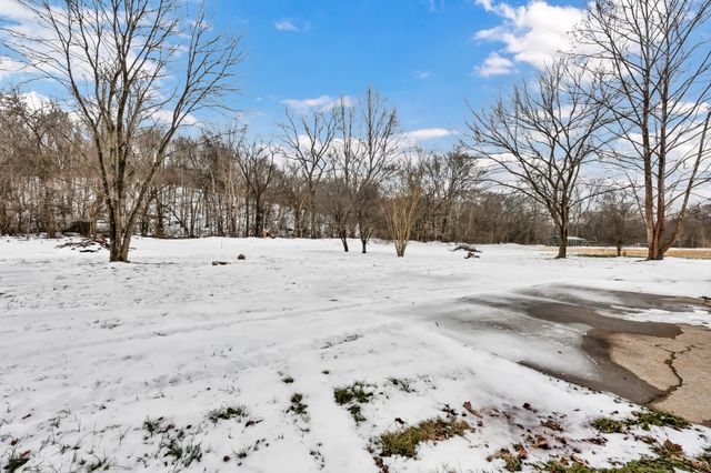 2170 Highway 13, Cunningham, TN 37052