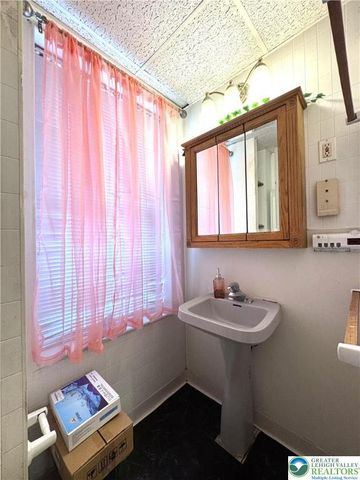 527 Bradley Street, Bethlehem City, PA 18015