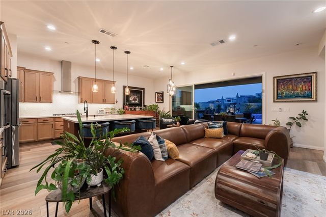11713 Hatchling Avenue, Las Vegas, NV 89138