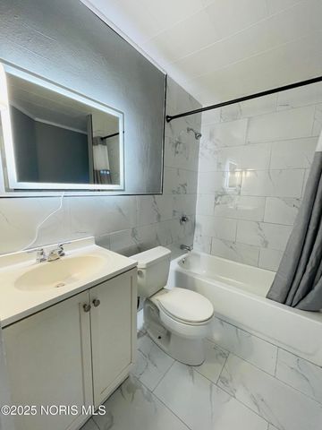 2458 Lawton Avenue, Toledo, OH 43620