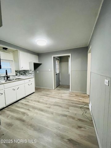 2458 Lawton Avenue, Toledo, OH 43620