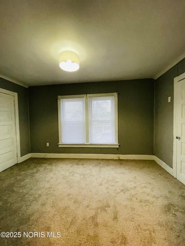 2458 Lawton Avenue, Toledo, OH 43620