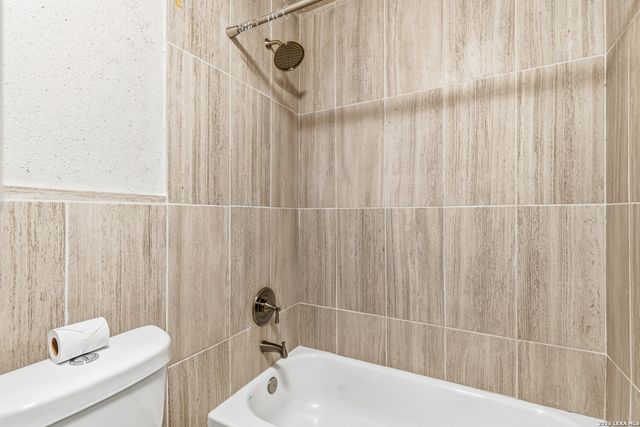 923 Vance Jackson Rd Apt 1002, San Antonio, TX 78201