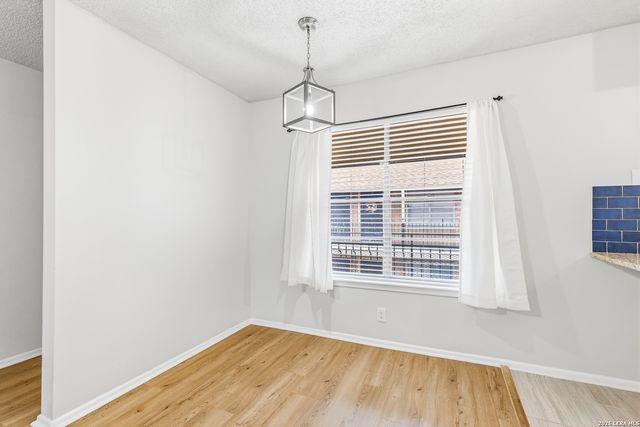 923 Vance Jackson Rd Apt 1002, San Antonio, TX 78201