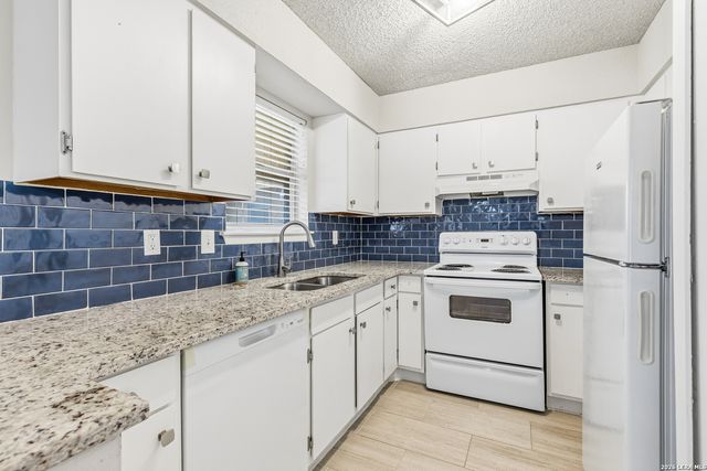 923 Vance Jackson Rd Apt 1002, San Antonio, TX 78201