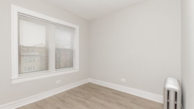 2724 W Rosemont Avenue 2, Chicago, IL 60659