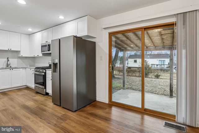 13208 HADDOCK RD, Woodbridge, VA 22193