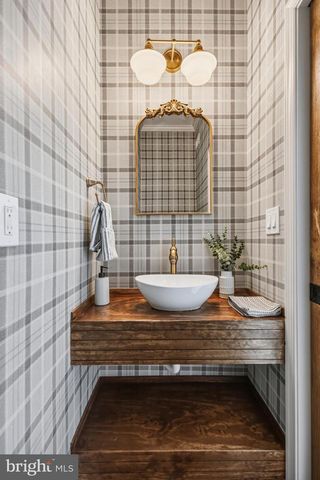 1319 S 53RD ST, Philadelphia, PA 19143