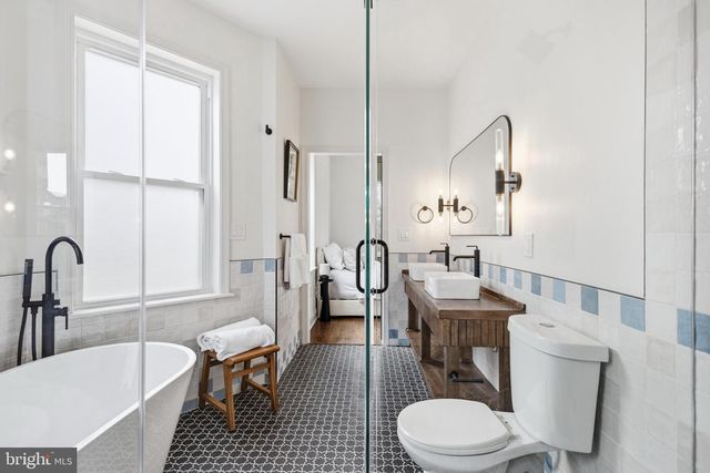 1319 S 53RD ST, Philadelphia, PA 19143