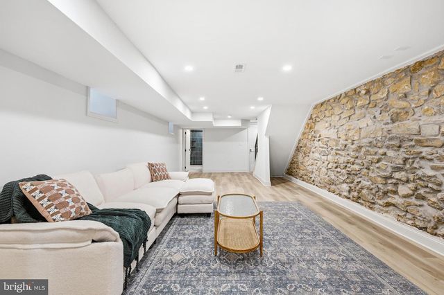 1319 S 53RD ST, Philadelphia, PA 19143