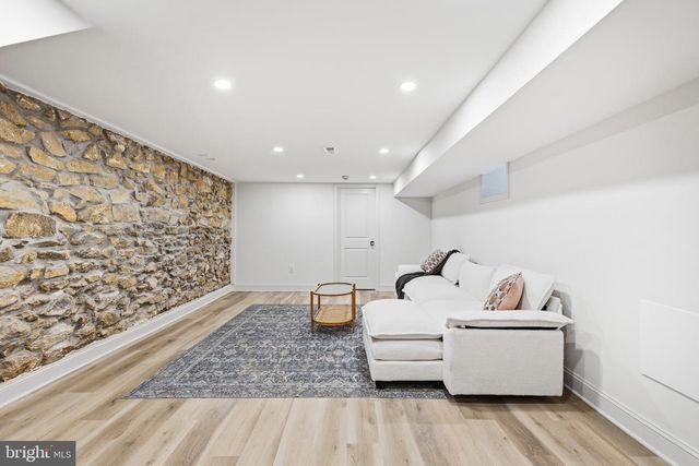 1319 S 53RD ST, Philadelphia, PA 19143