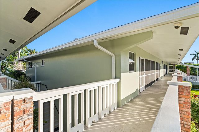 2541 NE 11th St 212, Pompano Beach, FL 33062
