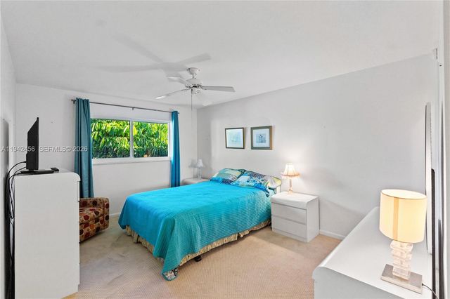 2541 NE 11th St 212, Pompano Beach, FL 33062