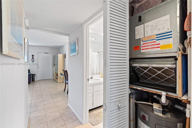 2541 NE 11th St 212, Pompano Beach, FL 33062