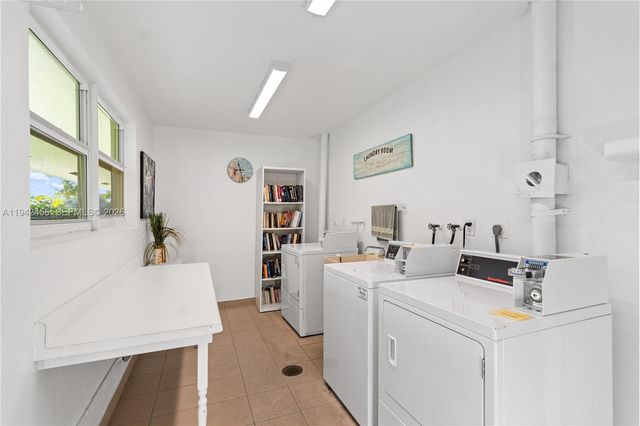 2541 NE 11th St 212, Pompano Beach, FL 33062