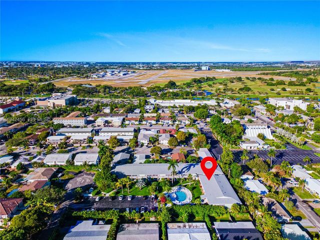 2541 NE 11th St 212, Pompano Beach, FL 33062