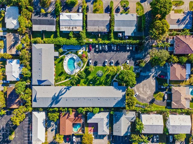 2541 NE 11th St 212, Pompano Beach, FL 33062