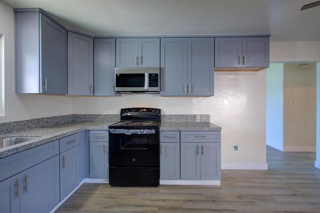 311 Charles Ave, Manteca, CA 95336