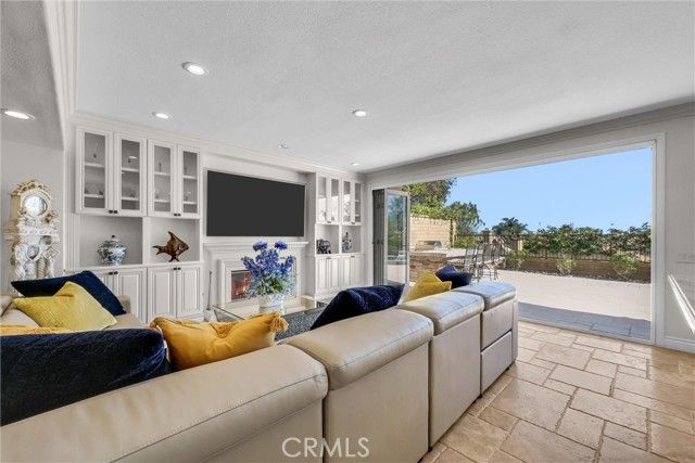 25672 Raintree Road, Laguna Hills, CA 92653