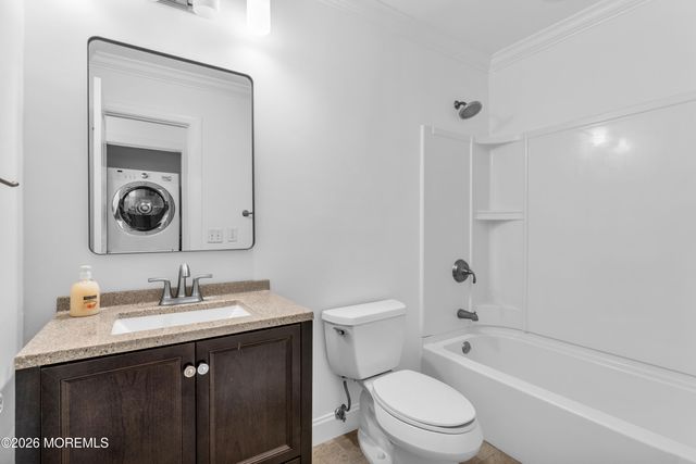 2203 Gulfstream Way, Toms River, NJ 08755