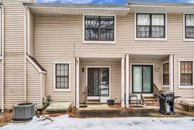 2203 Gulfstream Way, Toms River, NJ 08755