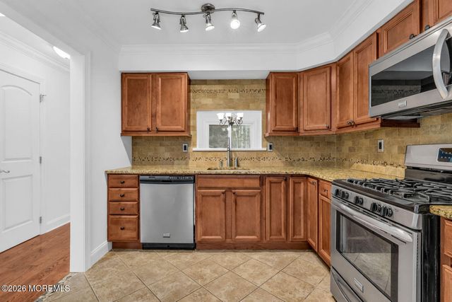 2203 Gulfstream Way, Toms River, NJ 08755