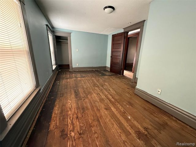 1116 Hickory Street, Lansing, MI 48912