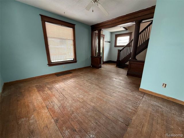 1116 Hickory Street, Lansing, MI 48912