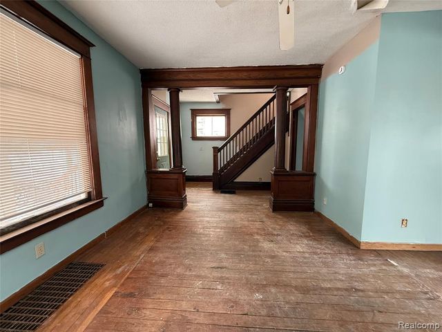 1116 Hickory Street, Lansing, MI 48912