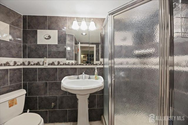 439 Fairview Avenue, Colonia, NJ 07067