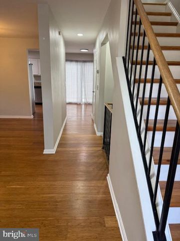 10727 WAKEMAN DR, Fredericksburg, VA 22407