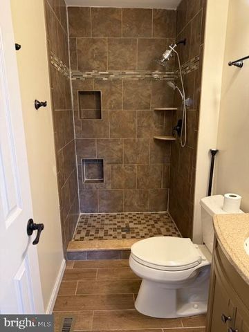 10727 WAKEMAN DR, Fredericksburg, VA 22407