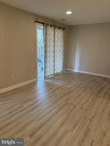 10727 WAKEMAN DR, Fredericksburg, VA 22407