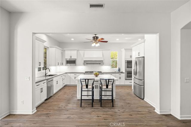 8394 Renwick, Corona, CA 92883
