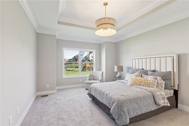 1836 Green Meadow Drive, Liberty, MO 64068