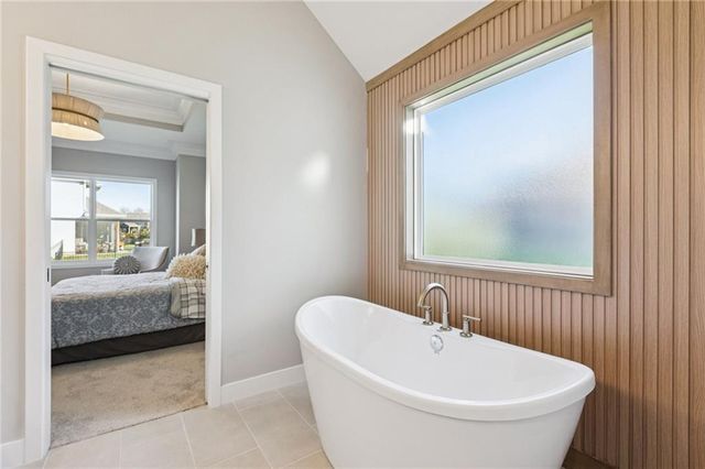 1836 Green Meadow Drive, Liberty, MO 64068