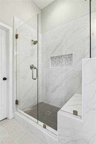 1836 Green Meadow Drive, Liberty, MO 64068