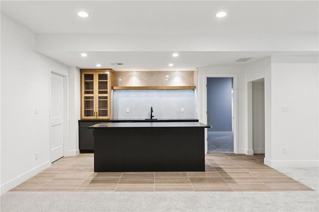 1836 Green Meadow Drive, Liberty, MO 64068