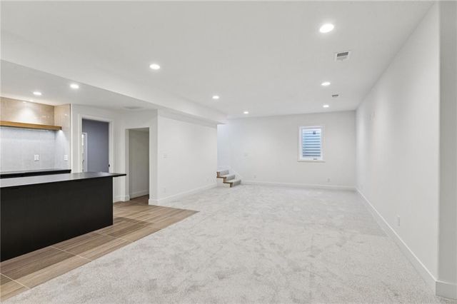 1836 Green Meadow Drive, Liberty, MO 64068