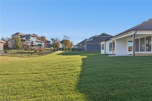 1836 Green Meadow Drive, Liberty, MO 64068