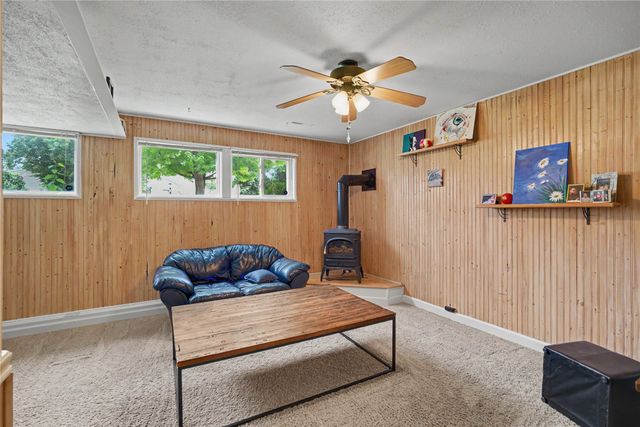 1901 Estella Street, Perry, IA 50220