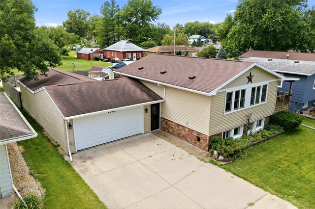 1901 Estella Street, Perry, IA 50220
