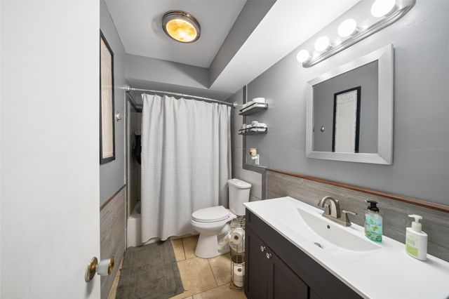 242 Magnolia Drive, Onalaska, TX 77360