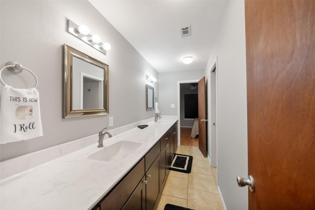 242 Magnolia Drive, Onalaska, TX 77360