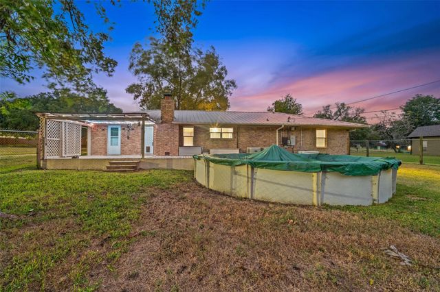 242 Magnolia Drive, Onalaska, TX 77360