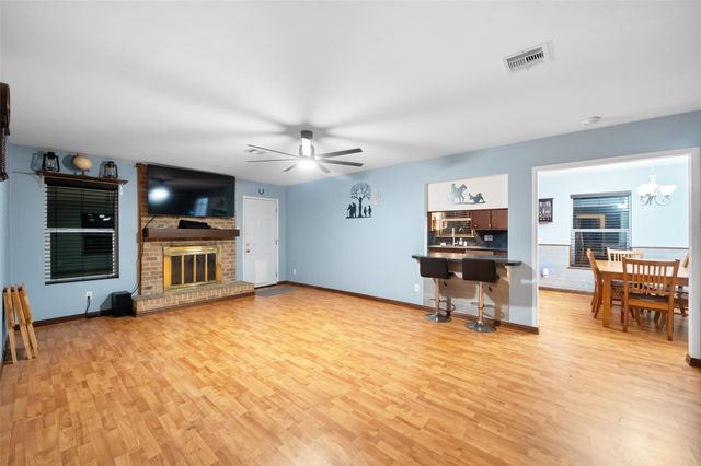 242 Magnolia Drive, Onalaska, TX 77360