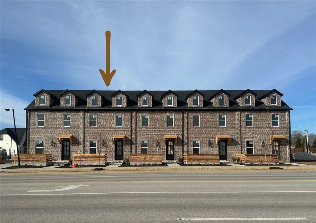 5908 S Bellview Road, Rogers, AR 72758