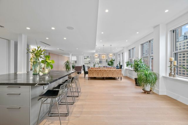 130 Fulton St Apt 12B, New York City, NY 10038